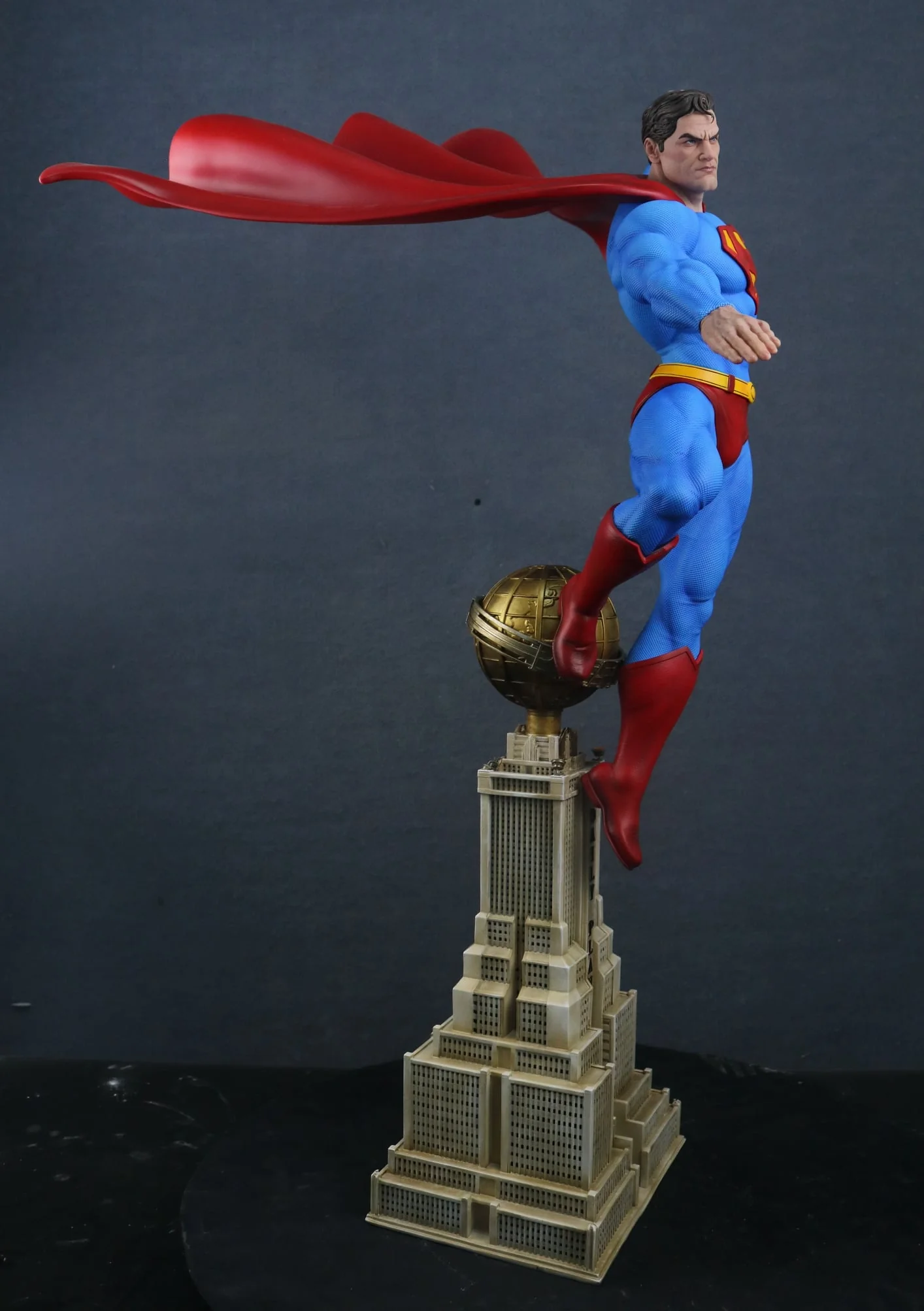 DC Comics - Superman | 1:4 Resin Statue | von MFA Collectibles - Image 9