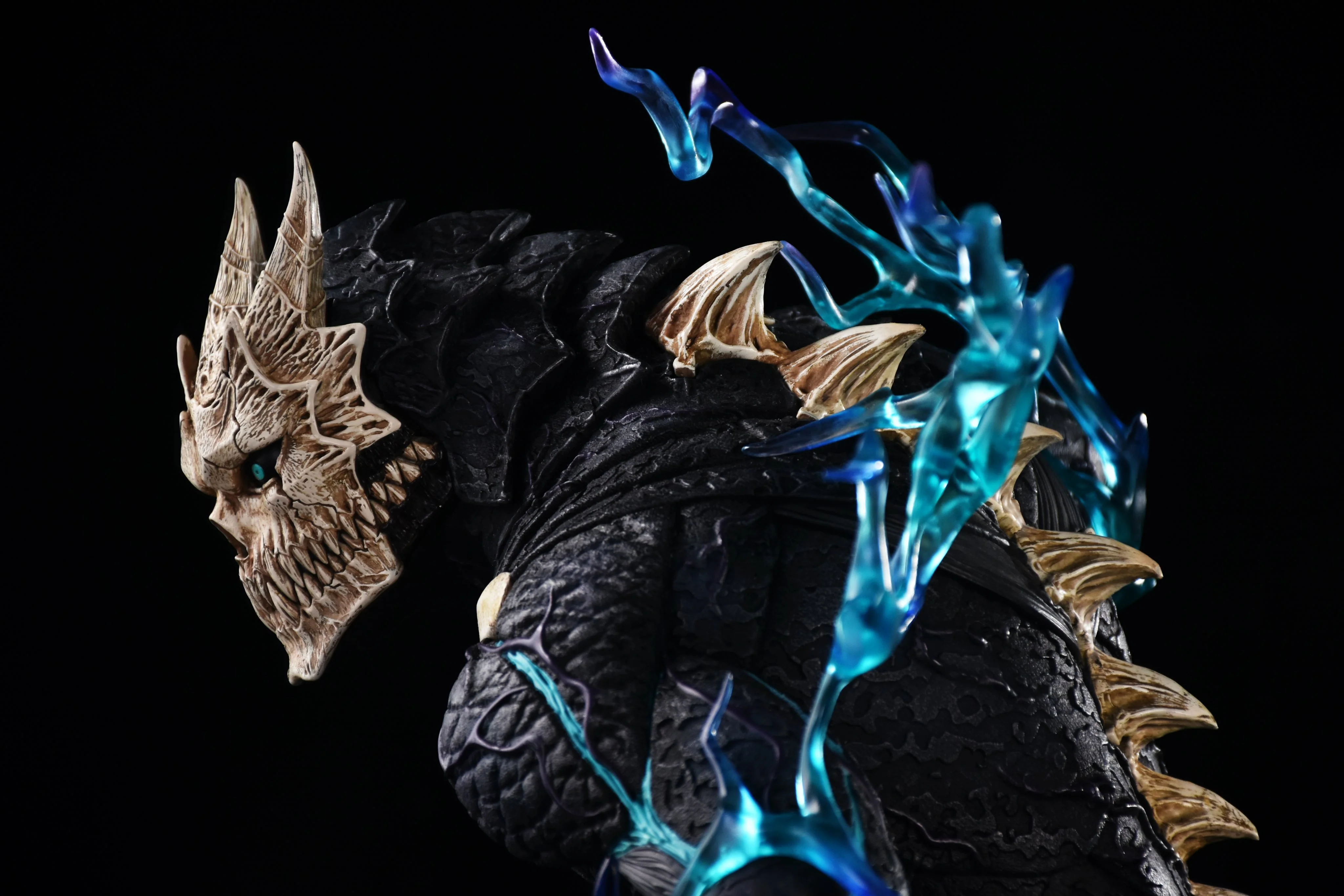 Kaiju No. 8 - Kafka Hibino | 1:4 Resin Statue | von Amazing Z Studio - Image 3