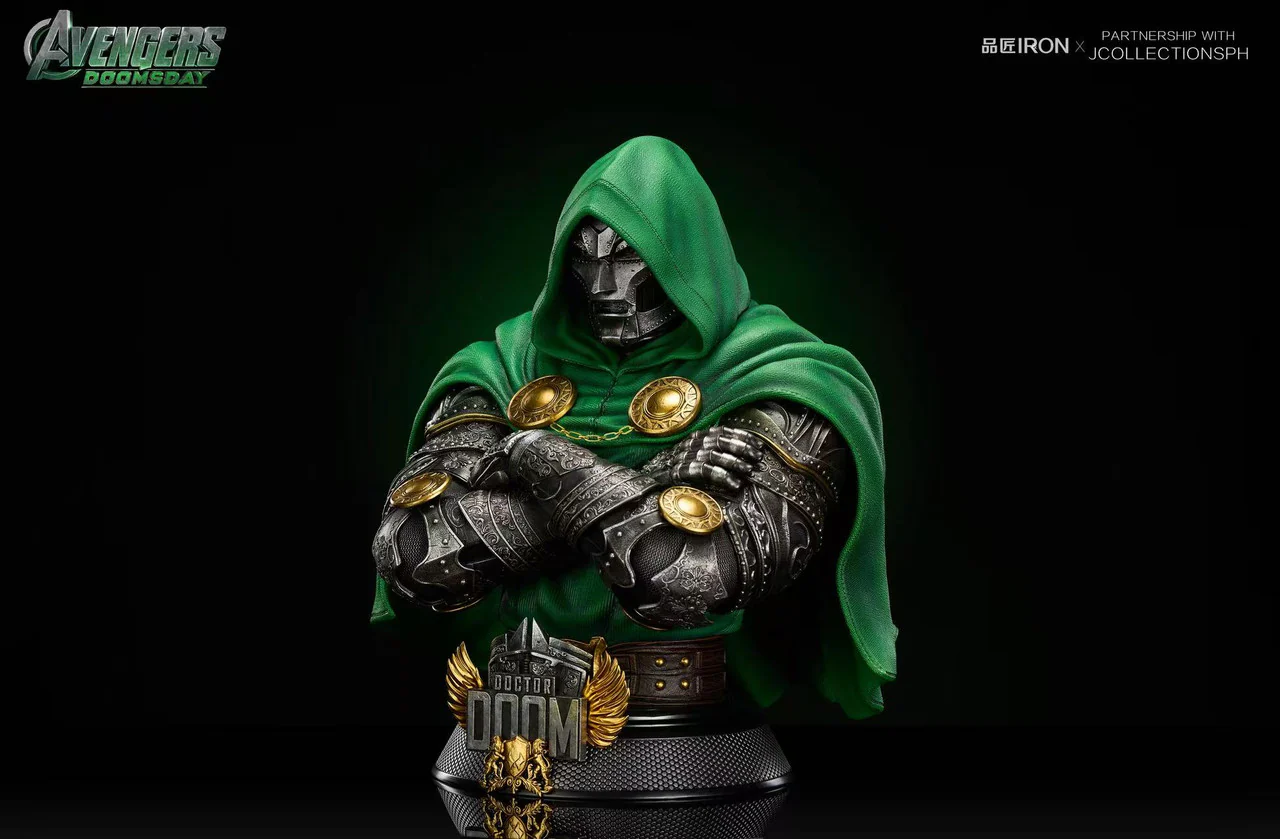 Marvel - Doctor Doom Bust | 1:2/1:1 Resin Statue | by Iron Studio - Image 9